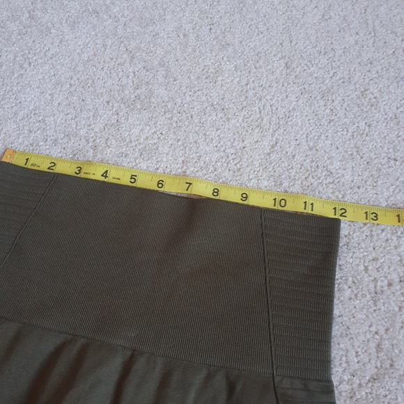 GYMSHARK / S / Womens Energy+ Seamless 7/8 length Hi-Rise Leggings - Khaki Green - Picture 7 of 9